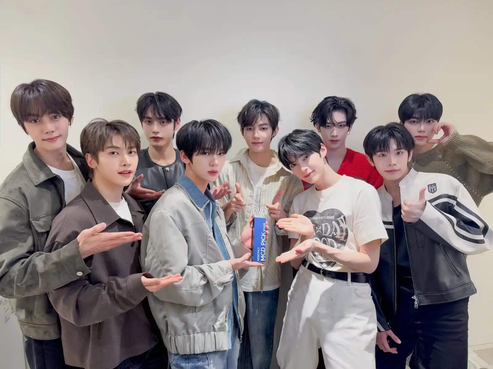 Image from ZEROGAYSONE | 𐙚 ZB1 INFO: 🖼️ | *TWITTER* `# ZEROBASEONE` [25/05/25]  Orgulloso primer puesto en...