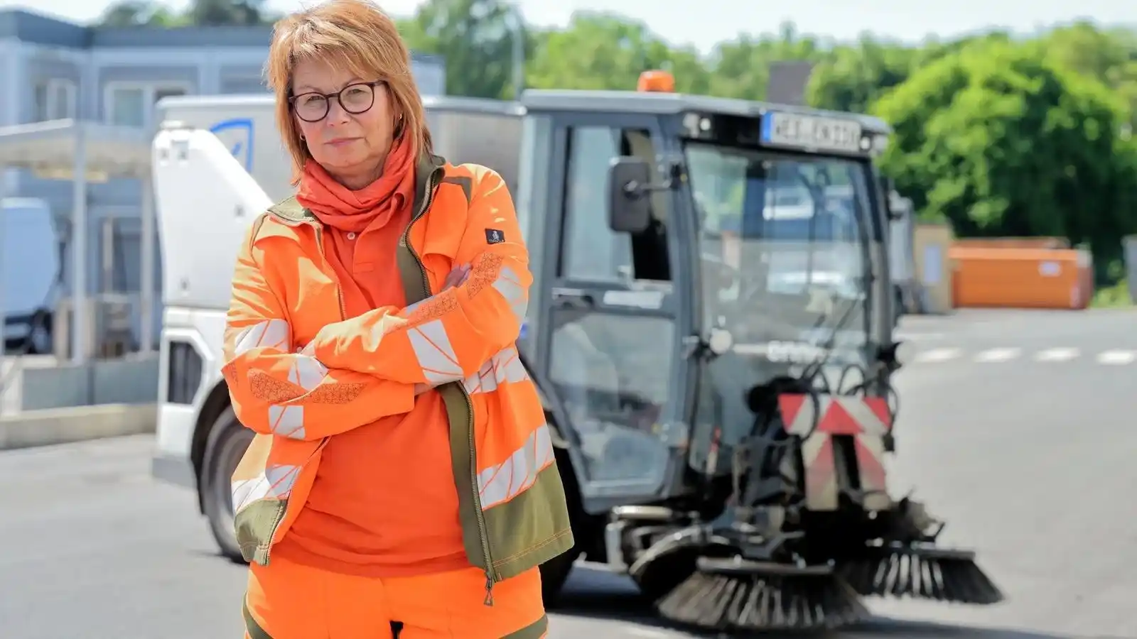 Image from Neue Rhein/Neue Ruhr Zeitung - nrz.de: Guten Morgen! Regina Hübner (59) arbeitet als einzige Frau bei der Enn...