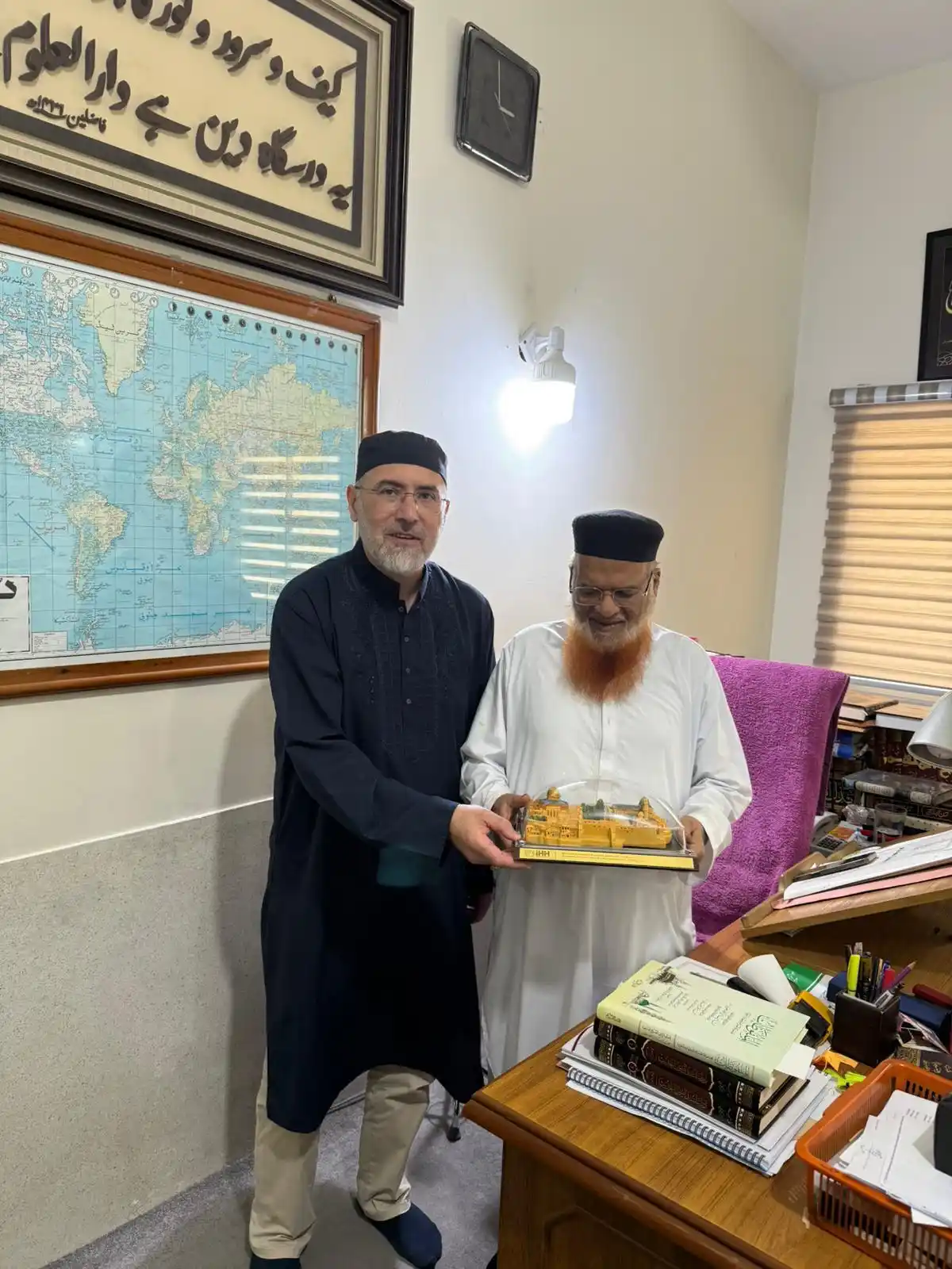 Image from هيئة الإغاثة الإنسانية IHH: قام نائب رئيس هيئتنا السيد حسين أوروج، والوفد المرافق له بزيارة رئيس ج...