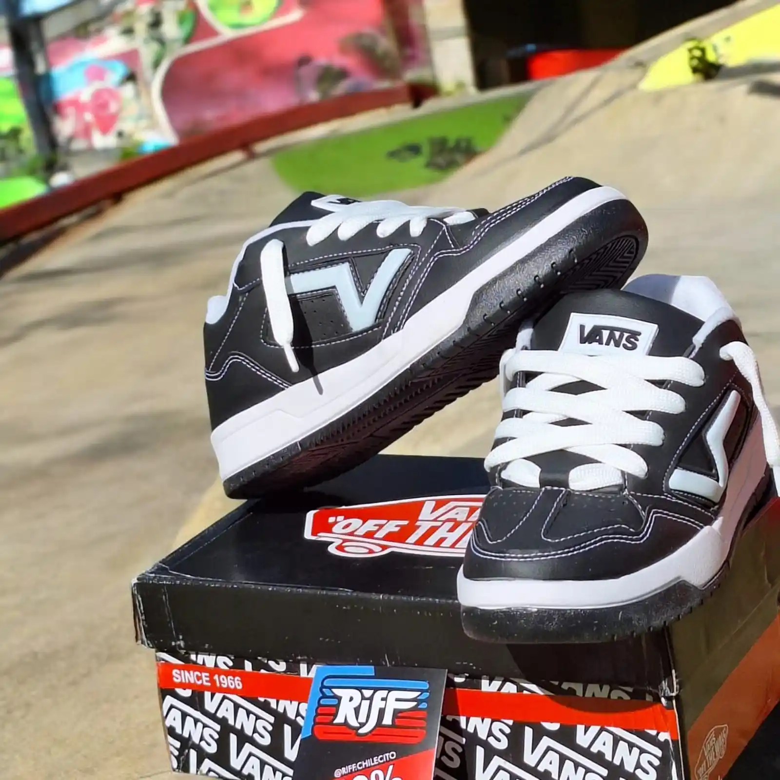 Image from Diario Chilecito: ⚫️ VANS UPLAND ⚫️ 👟 TALLES DEL 38 AL 43 💲94.500 ● Sacalas en cuot...