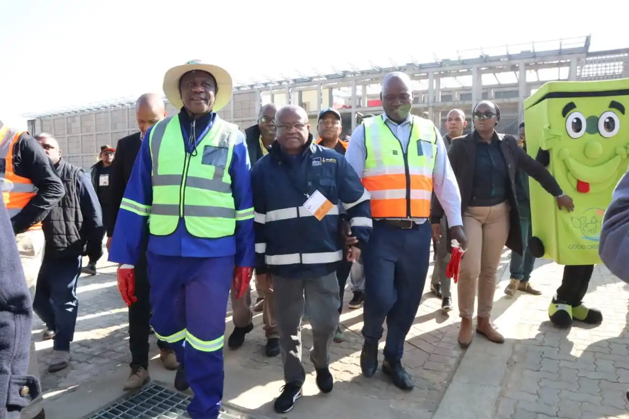 Image from City Of Joburg: 🧹 ALL HANDS ON DECK! Deputy President Paul Mashatile and Executive Ma...