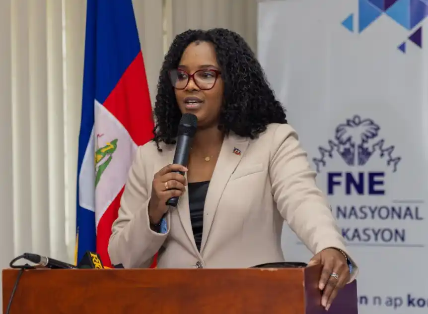 Image from SkandalNews: Éducation en Ruines : Quand le FNE et le MENFP Distribuent des Chèques...