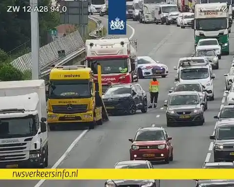 Image from Hulz Media: ❌ | Op de A28 richting Groningen is bij Zwolle-Centrum de rechterrijst...