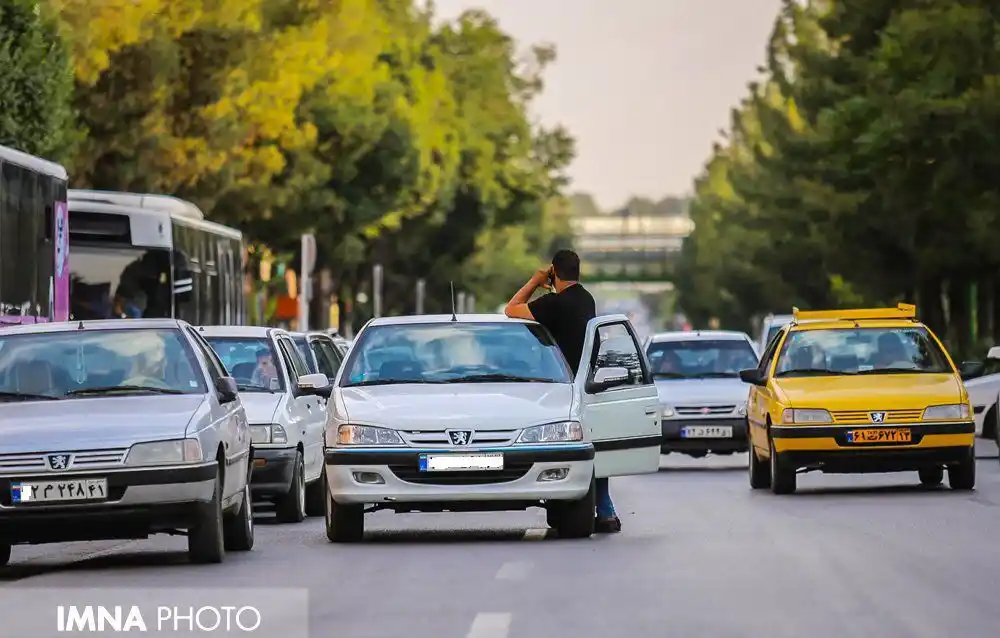 Image from آخرین خودرو: 🚘 دوبله پارک کنید توقیف میشوید 🔹رئیس پلیس راهور پایتخت: از سوم خرد...
