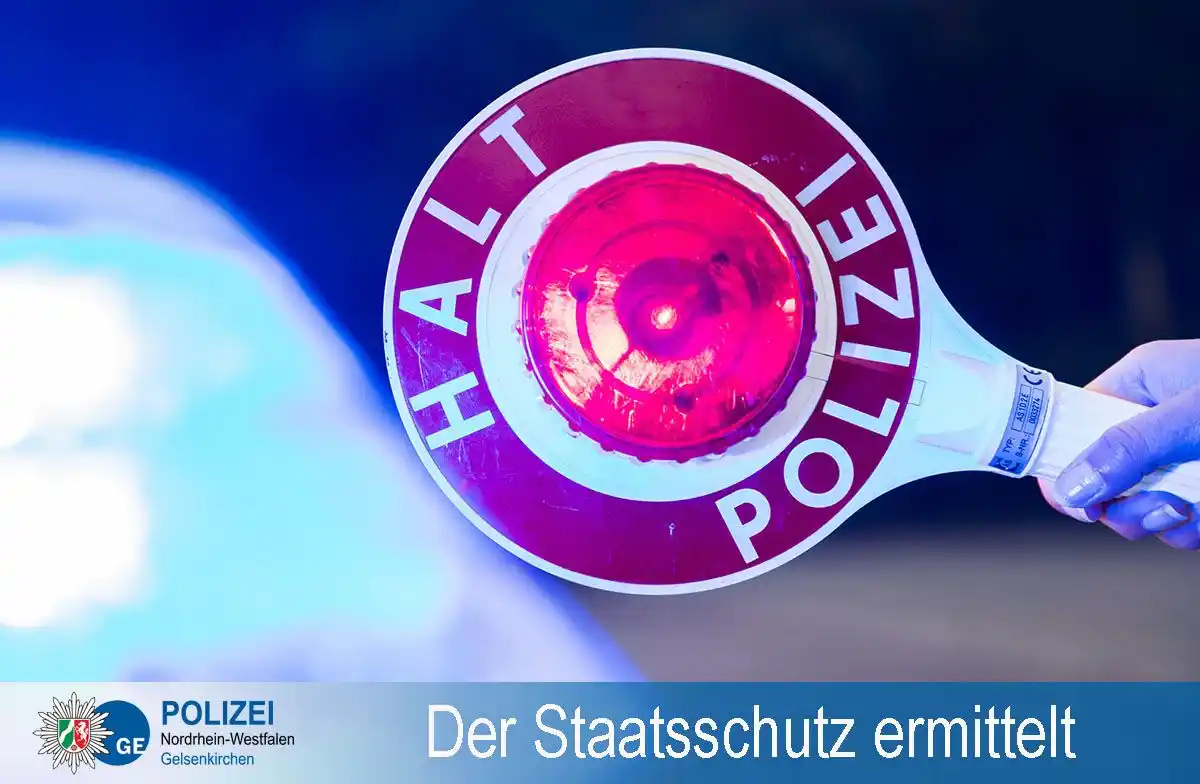 Image from Polizei NRW Gelsenkirchen : Unbekannte beschmieren Flagge: Ein Hausmeister der Stadt Gelsenkirchen...