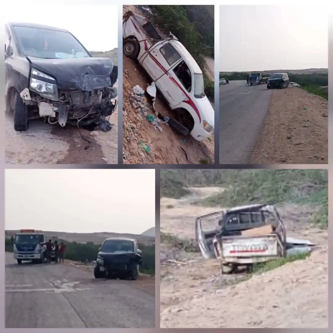 Image from قناة الكحلي الإعلامية: *🚨🚔 أمن الشحر :* حادث تصادم  بين سيارتين على طريق الشحر-الحامي يسفر ...