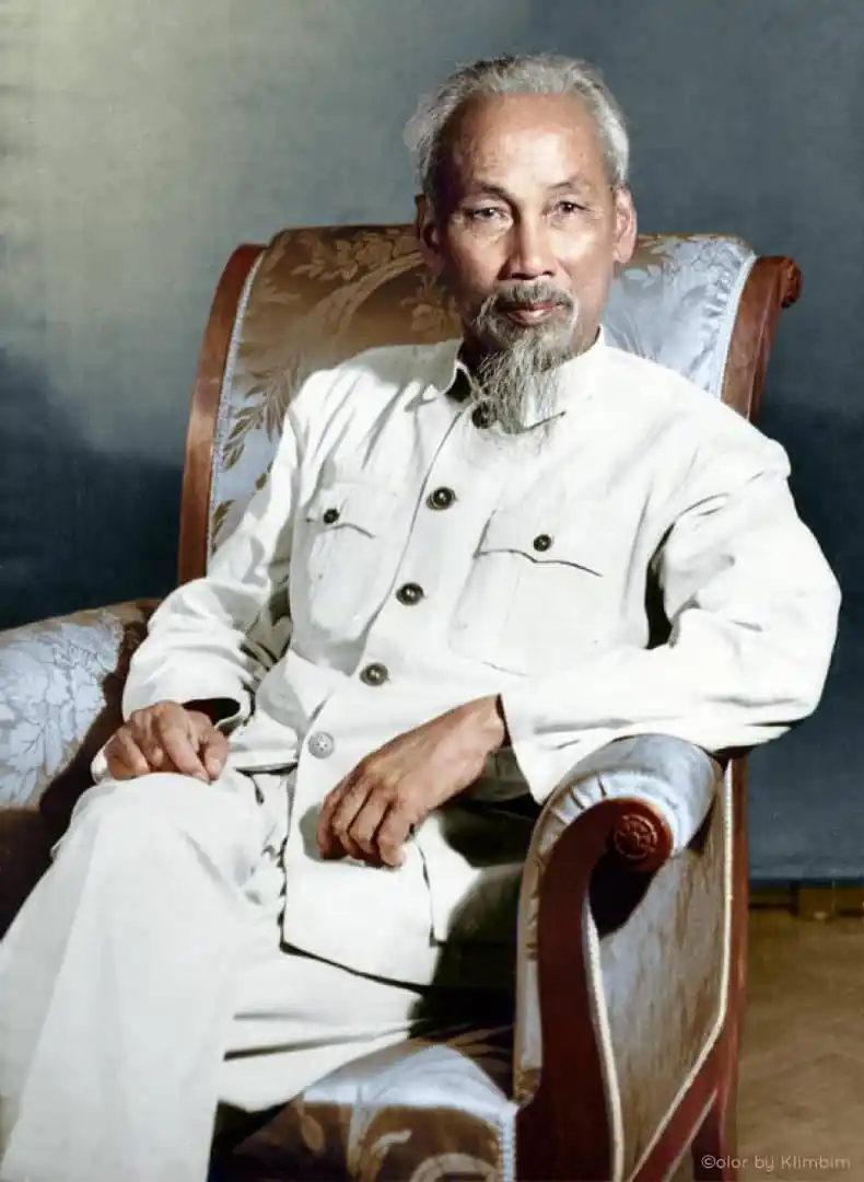 Image from ICS Cuba: 🇨🇺🇻🇳Su nombre significaba "El que ilumina" y eso hizo Ho Chi Minh,...