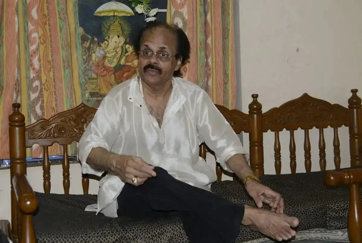 Image from Aanthai Reporter News Channel: 🦉இதே ஜூன் 10.,,2019 *என் அந்த கால ஆனந்த விகடன் கேபின்மேட் கிரேஸி மோக...