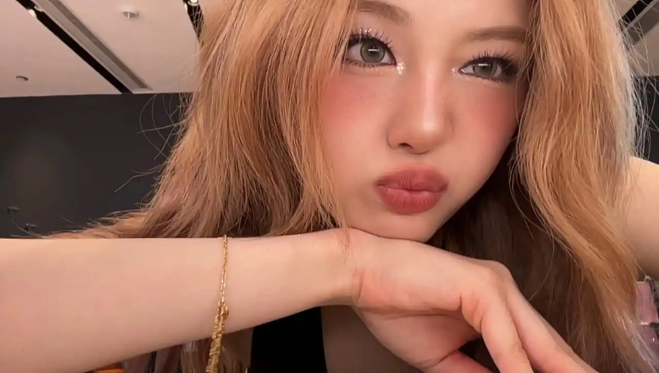 Image from BABYMONS7ER.PEDIA UPDATE ᱬ: {250610} °PHARITA Weverse Update° no regrets🧡 ✨ 𝘽𝘼𝘽𝙔𝙈𝙊𝙉𝙎𝟳�...