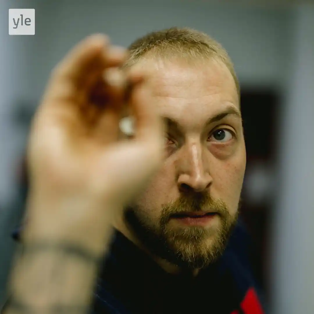 Image from Yle Uutiset: Jyri Ussa on yksi Suomen parhaista darts-pelaajista. Yhtäkkiä hän kuit...