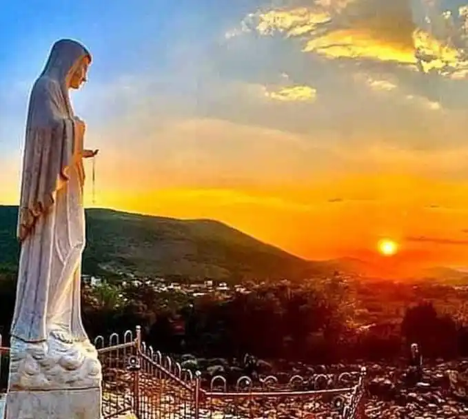 Image from ASSOCIAZIONE MARIA REGINA DEI CUORI - MISSIONARI MONFORTANI: Maria, protagonista di un gesto rivoluzionario, ci mostra che l’essenz...