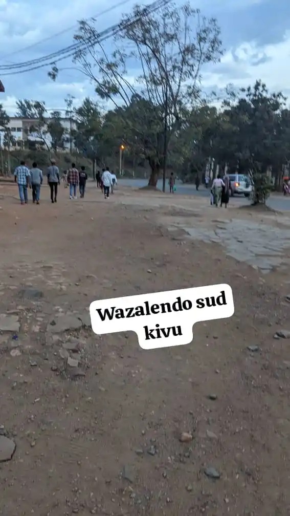 Image from WAZALENDO LA PATRIE OU LA MORT 2💪💪 OFFICIEL: Panique à Bukavu dépuis 10h jusqu'à présent 21h et bientôt 22h EFFET ...
