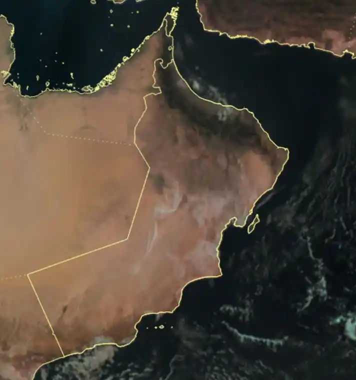 Image from الأرصاد العمانية: 7:45 صباحًا - صحو بوجه عام على عموم محافظات سلطنة عمان. - تشكل ...