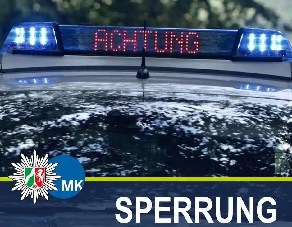 Image from Polizei NRW Märkischer Kreis: In *Meinerzhagen* ist aktuell die B54 in Höhe Grünenbecker Weg nach ei...