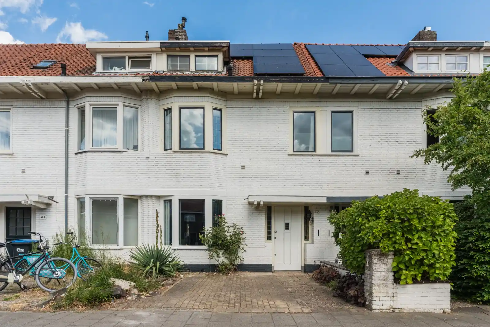Image from Maas Makelaars Eindhoven: Sfeervol wonen aan de Boschdijk – Karakteristieke tussenwoning met ver...