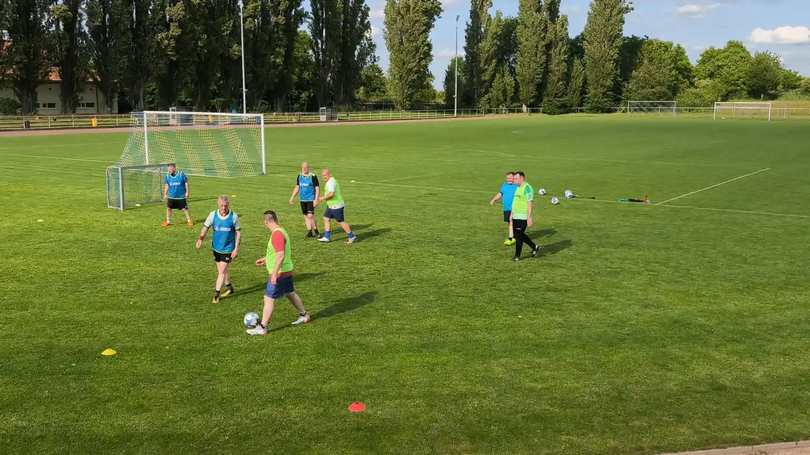 Image from SV Blau-Weiß Schwanebeck Kanal: Vorspiel vorm Derby 😉...