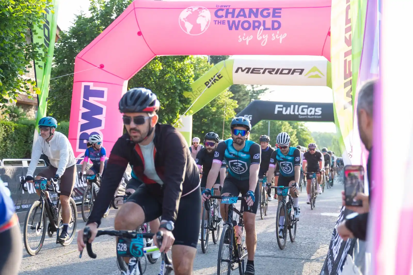 Image from Ajuntament de Puigcerdà: 🚴🏼 Aquest dissabte Puigcerdà ha tornat a ser el centre neuràlgic del...