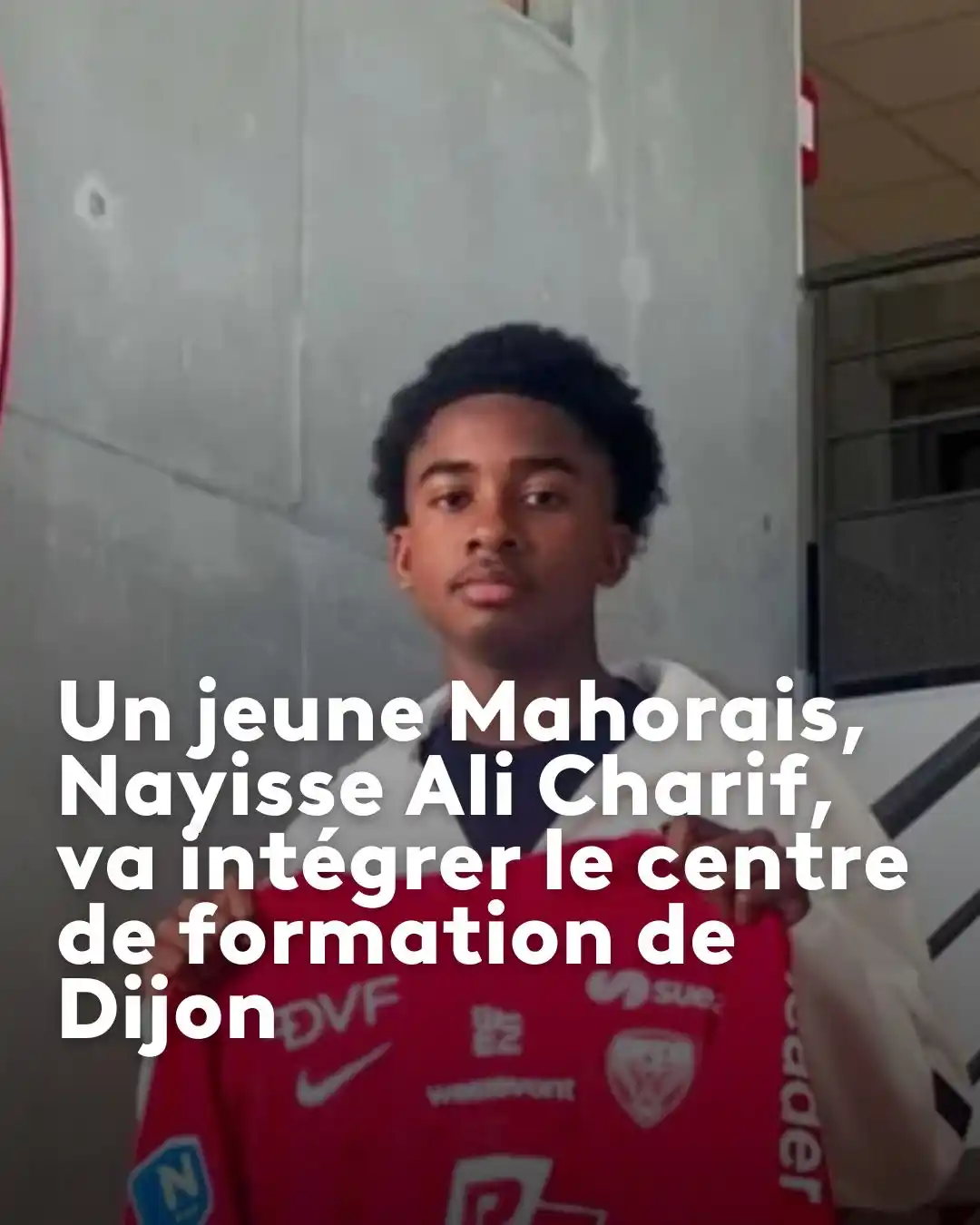 Image from Mayottela1ere: 👋 Bonjour tout le monde, 🚨⚽️ *À seulement 16 ans, Nayisse Ali Charif...