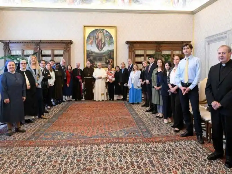 Image from CATT.CH: *La Commissione Tutela minori in udienza dal Papa: avanti nella missio...