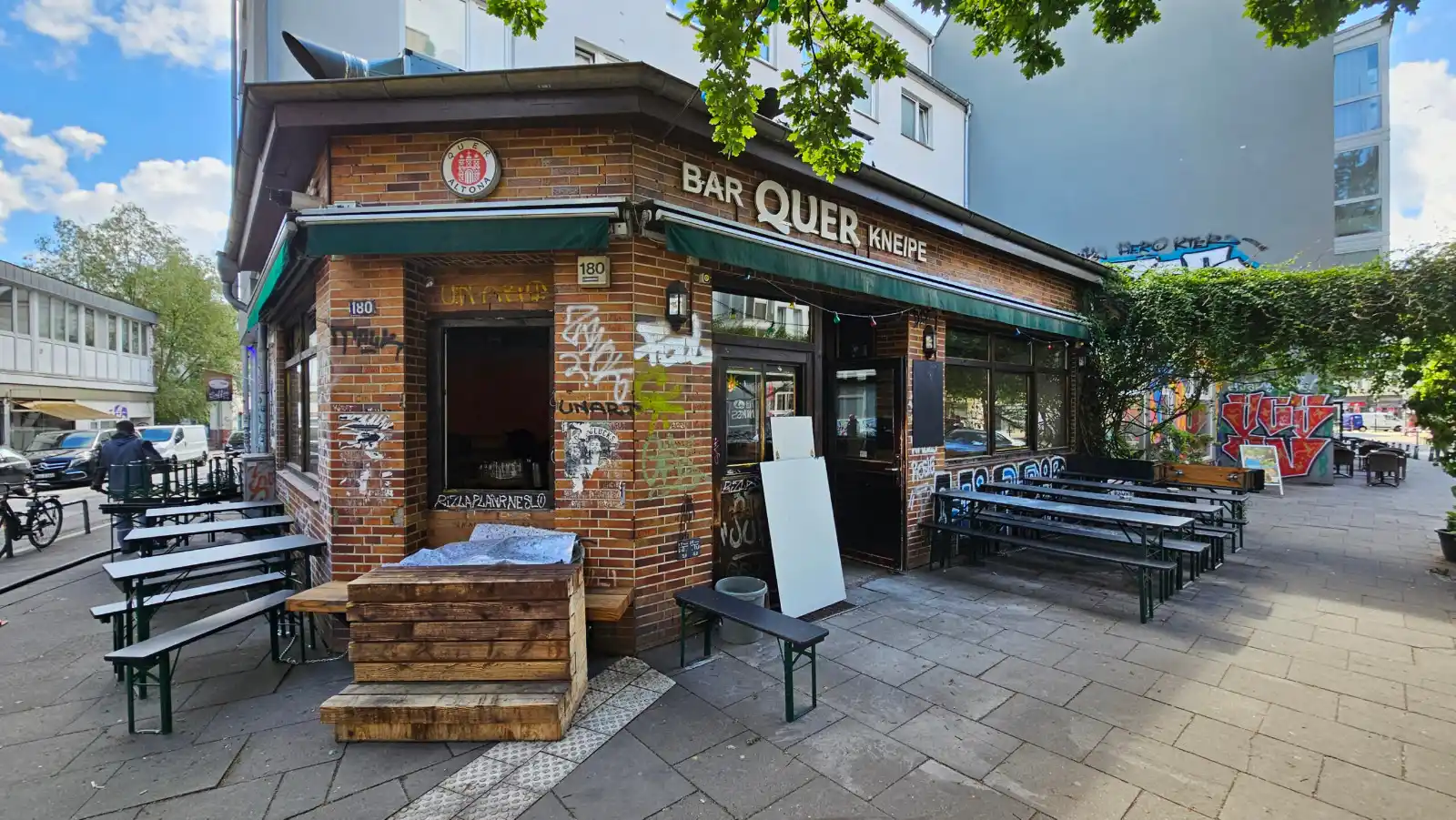Image from MOPO – Hamburger Morgenpost: *Guten Morgen aus der MOPO-Redaktion!* 🍸🍹 Wenn es stimmt, was sich ...