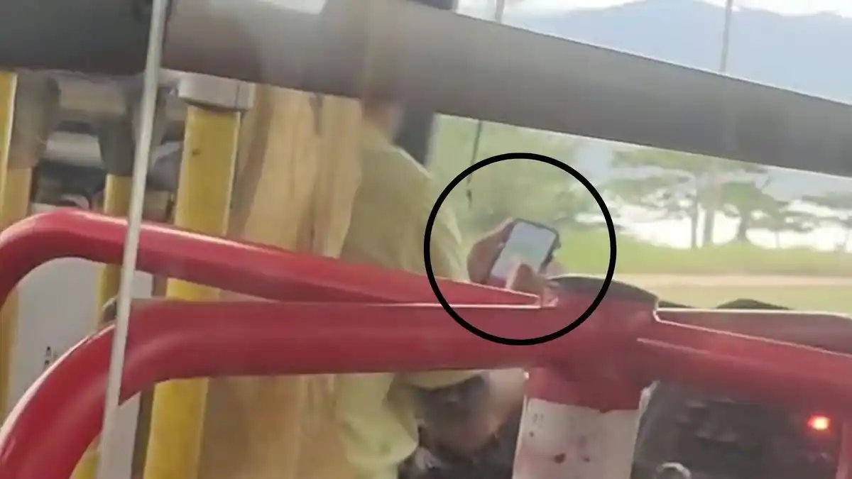 Image from Portal Costa Norte | notícias do litoral paulista : _Passageira filma motorista no celular enquanto dirige ônibus no litor...