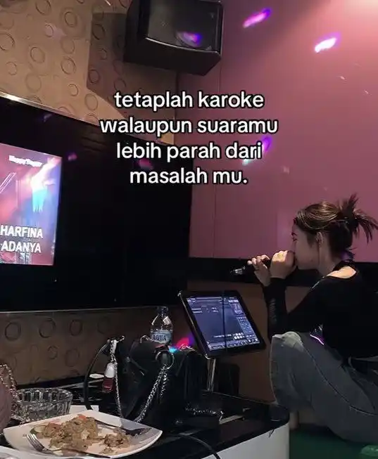 Image from 𝗔𝗿𝗮𝗯𝗶𝗰 𝗩𝗶𝗯𝗲𝘀 🎧: Saat kemu karoke, maka disanalah kamu sadar bahwa suaramu lebih buruk ...