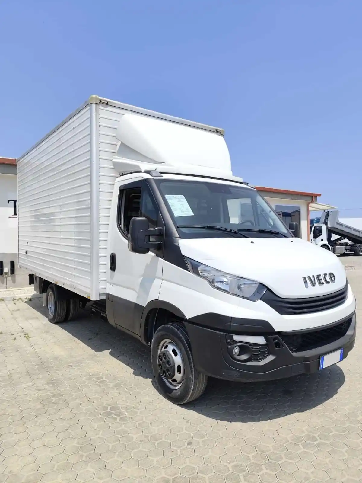 Image from Truck & Car Cassetta Commercio e Noleggio A Lungo Termine Veicoli: 🚛 In Vendita: Iveco Daily 35C15 (2019) Euro 6 🚛 Perfetto per chi cer...