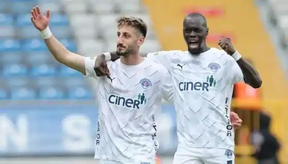 Image from MKEKA wa LEO 🎯⚽: *🇹🇷⚽️ KASIMPAŞA vs GÖZTEPE – Mechi ya Mwisho ya Süper Lig!* 📅 _Iju...