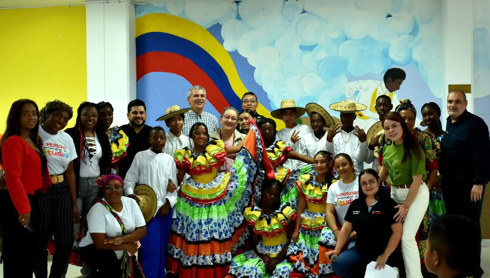 Image from Alcaldía de Pereira : ALCALDÍA REAFIRMA SU COMPROMISO POR TRABAJAR EN UNA EDUCACIÓN TRIÉTNIC...