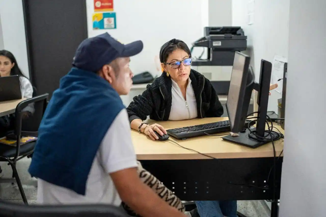 Image from Alcaldía de Pereira : MARATÓN DE EMPLEO ACERCA A LA COMUNIDAD INDÍGENA A OPORTUNIDADES LABOR...