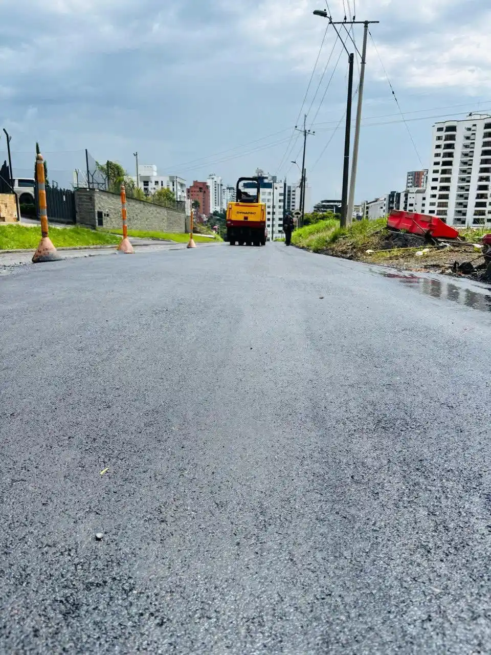Image from Alcaldía de Pereira : OBRAS DE PAVIMENTACIÓN EN LA CRA 17 CON AVENIDA JUAN B GUTIÉRREZ 🚜La...
