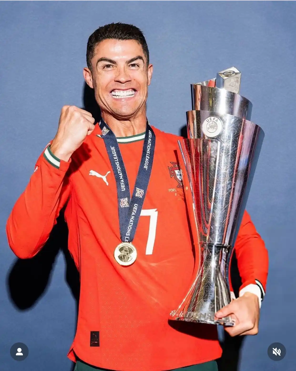 Image from ππͺπ¨ππ ππ£π πΌπ ππ£ππ π πΏπΌ πΏπ¦ : *π€1281 games, 938 goals, 262 assists...* πͺ *40 years old and same pa...