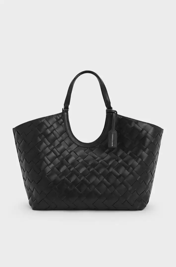 Our fashion corner post