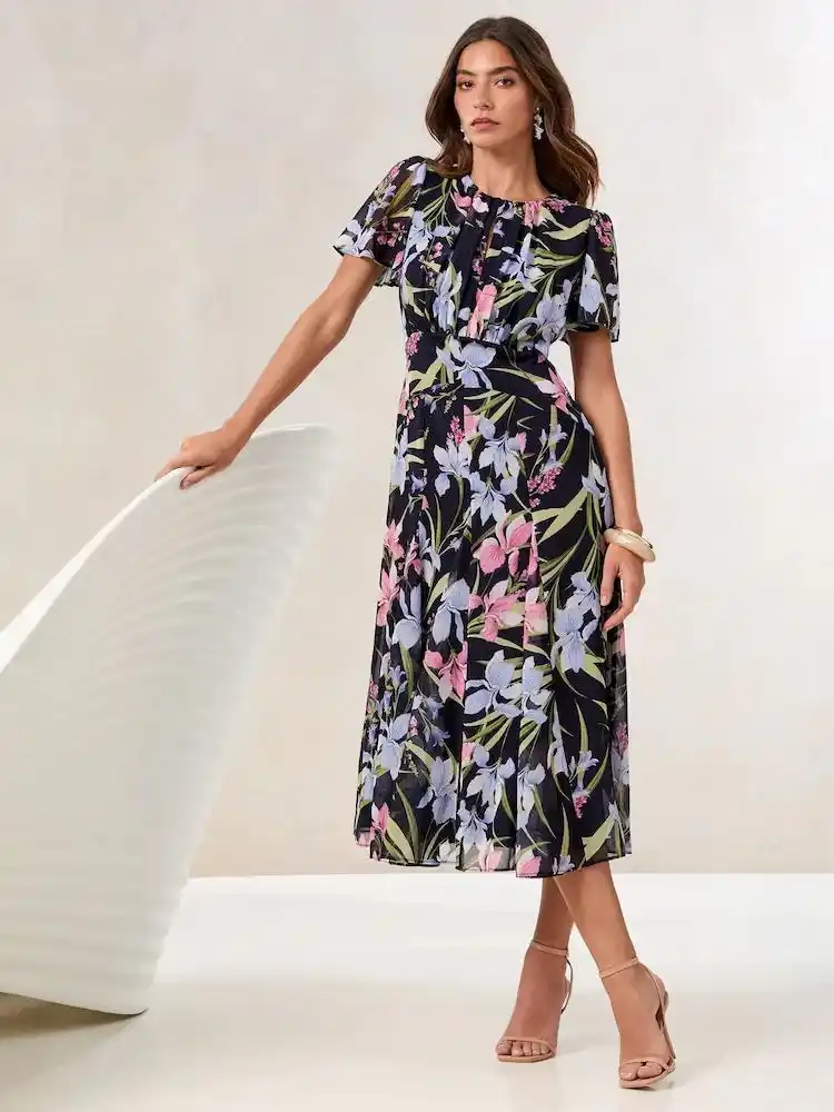 Our fashion corner post