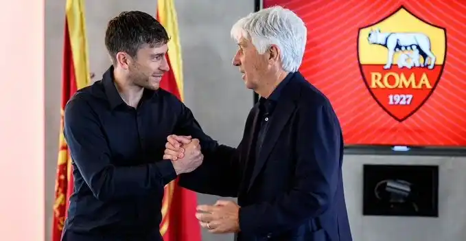 Image from Giallorossi.net: ⚽️🟡🔴 *GASPERINI RIPARTE DA CINQUE ACQUISTI* Il nuovo tecnico giallo...