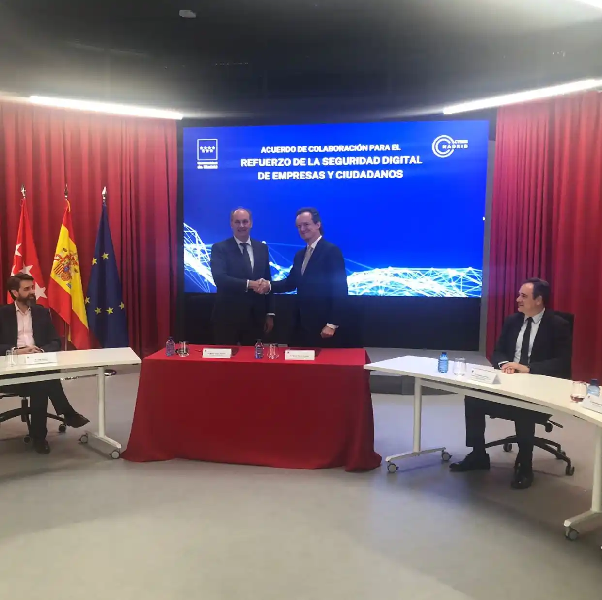 Image from Agencia Ciberseguridad CM: 🔐 ¡La Comunidad de Madrid refuerza la ciberseguridad junto a *CyberMa...