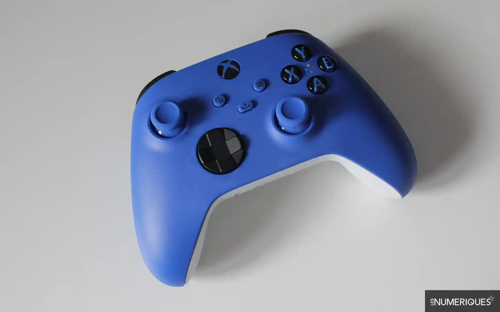Image from Les Numériques - Bons Plans Tech 🔥: La manette de jeu Microsoft Manette sans-fil Xbox Series X/S Starfield...