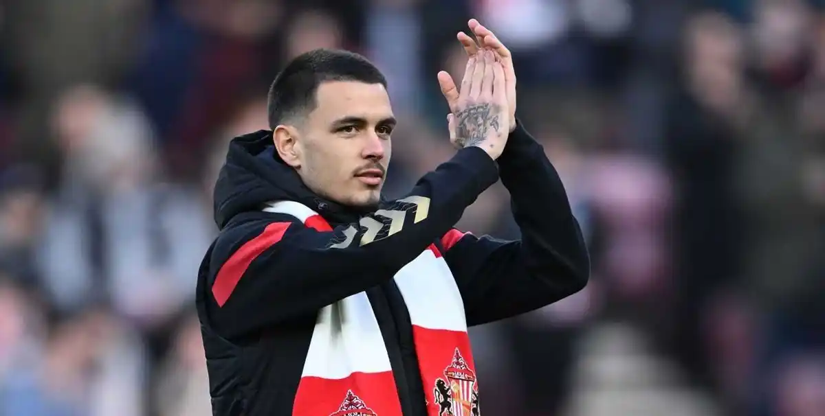 Image from Giallorossi.net: 🎙️🟡🔴 *LE FEE: "VOGLIO RESTARE AL SUNDERLAND"* "Voglio restare al S...