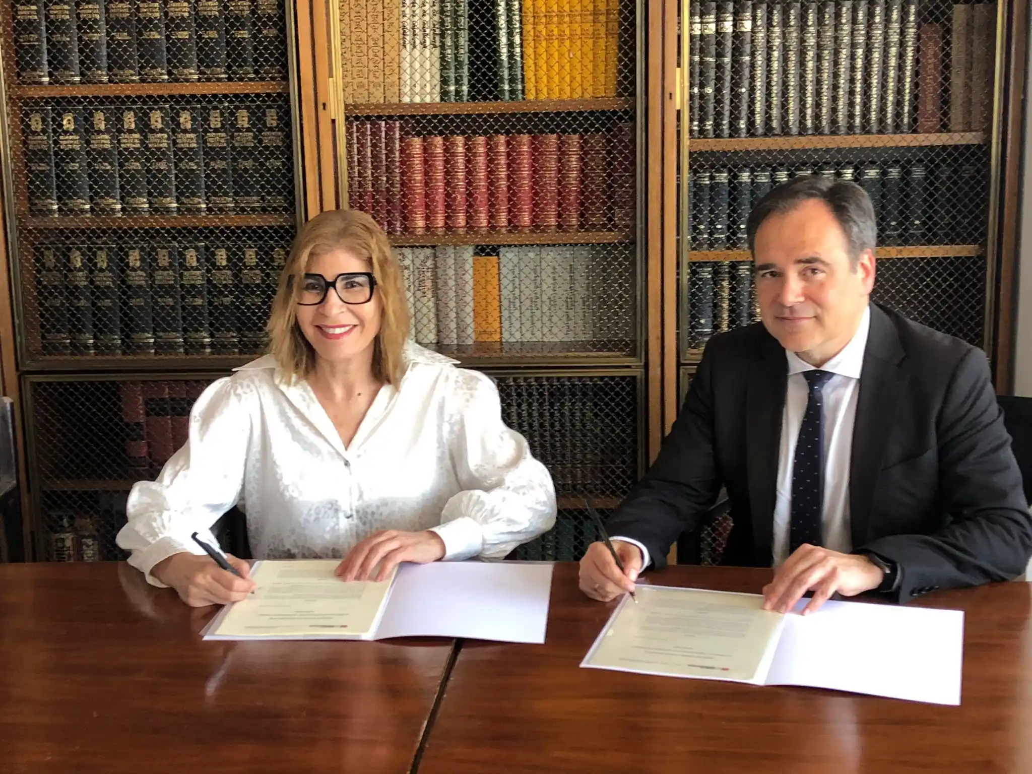 Image from Agencia Ciberseguridad CM: ¡Nueva alianza por la ciberseguridad! 🔐🤝✨ La Comunidad de Madrid y ...