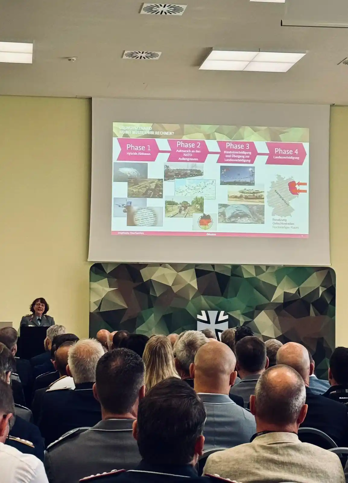 Image from Unterstützungsbereich der Bundeswehr: *Premiere: Symposium Gesundheitsversorgung in der Landesverteidigung* ...