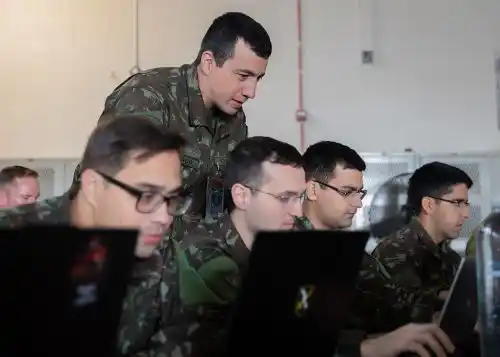Image from Exército Brasileiro: 🔰 *<a class="text-blue-500 hover:underline cursor-pointer" href="/has...