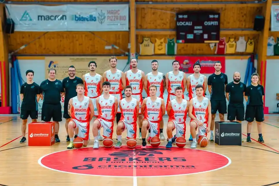 Image from Federbasket: Scarsi? No, imbattuti! L’incredibile stagione di Forlimpopoli in Serie...