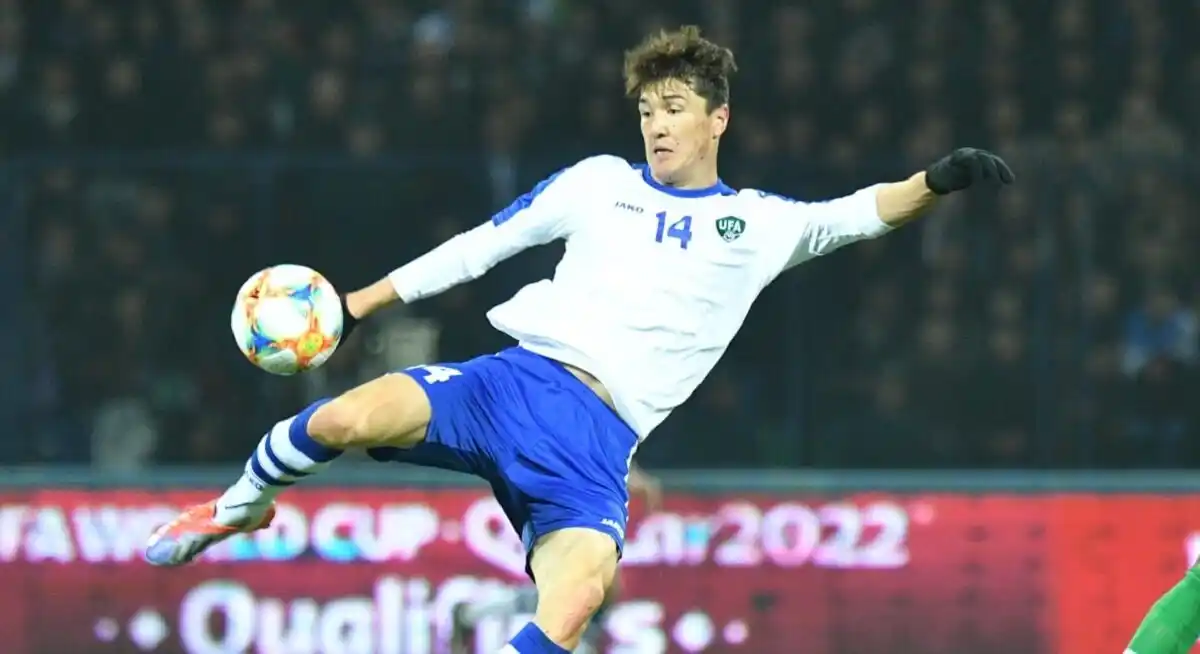 Image from Giallorossi.net: ⚽🟡🔴 *SHOMURODOV, SUPER-GOL CON L'UZBEKISTAN* L'attaccante della Ro...
