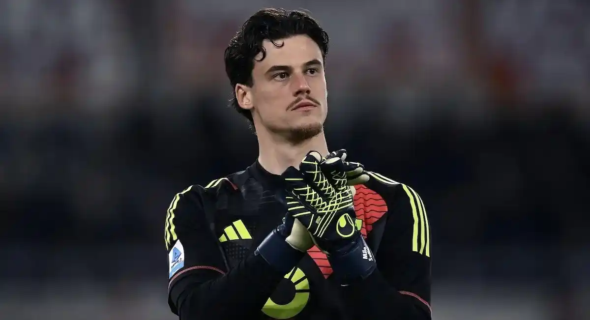 Image from Giallorossi.net: 🟡🔴 *SVILAR, IL MILAN PRONTO A GIOCARSI SAELEMAEKERS* I rossoneri vo...
