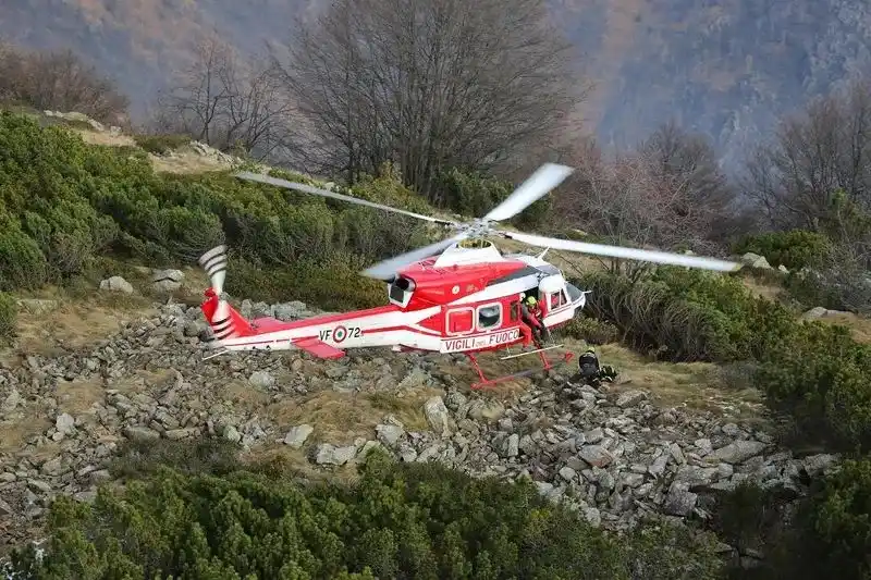 Image from QUOTIDIANO CANAVESE NOTIZIE: TRAVERSELLA - Escursionista in difficoltà recuperato in quota dai vigi...