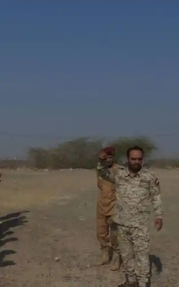 Image from قناة عدن لايف الاخبارية: العقيد العطيل يهنئ أبطال القوات المسلحة الجنوبية في جبهة كرش والقرين ب...