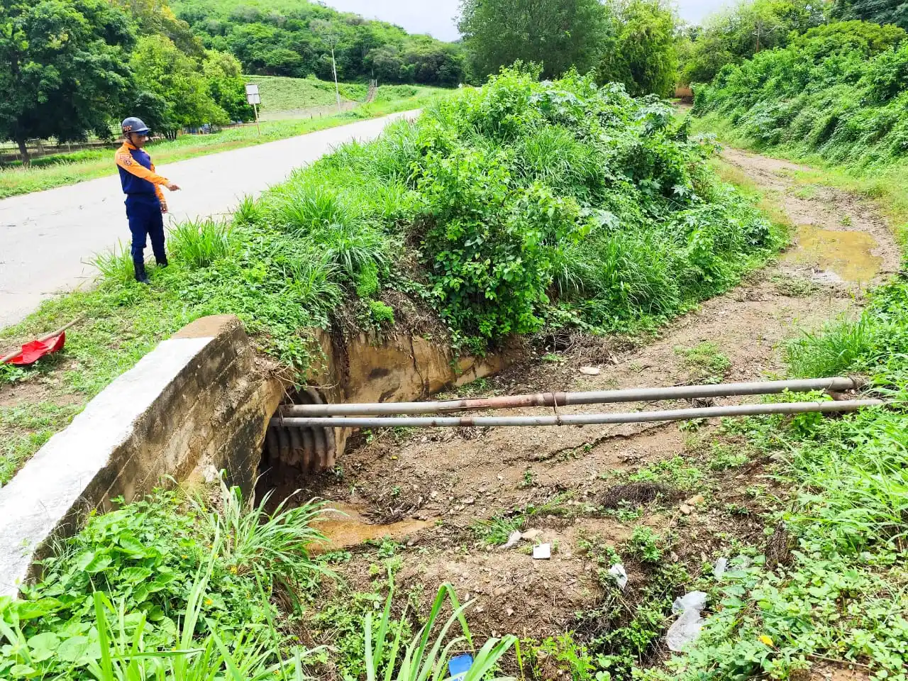Image from @PCAD_Sucre_Ve: Funcionarios del SNGR de Protección Civil en el *municipio Andrés Eloy...