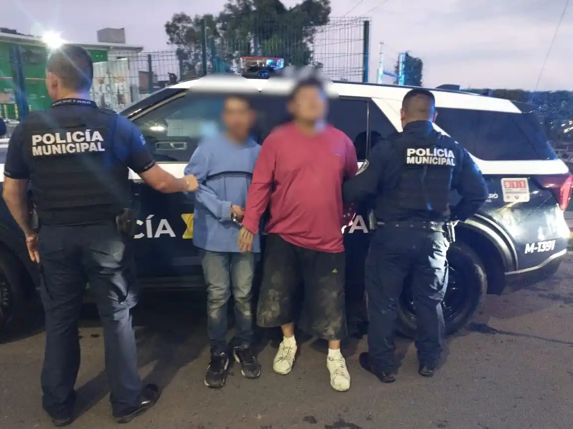 Image from PODER CIUDADANO RADIO Poder Ciudadano Radio: 🚨 ¡INFRAGANTI! 😱 Dos sujetos fueron sorprendidos robando en una tien...
