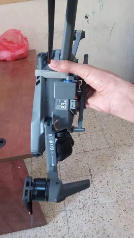 Image from قناة عدن لايف الاخبارية: قوات اللواء الاول دعم واسناد تسقط طائرة مسيرة حاولت قصف مواقع اللواء ف...