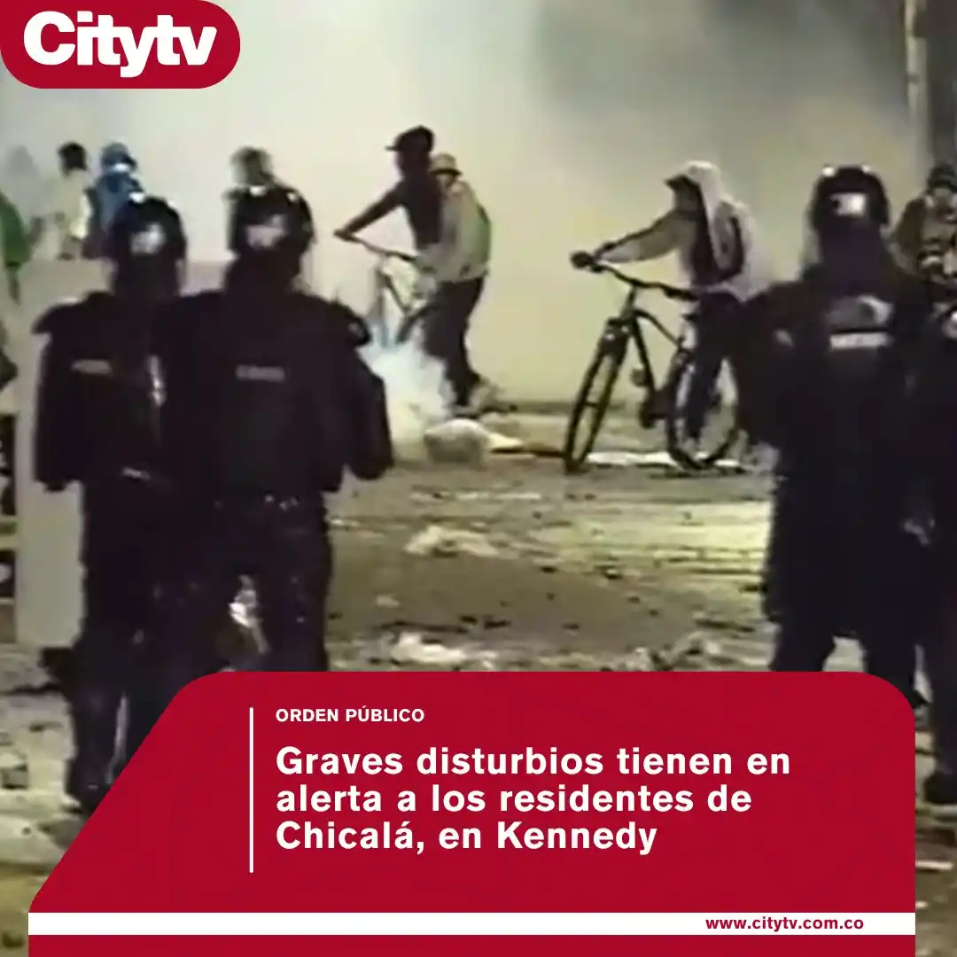 Image from CityTv: 🚨Manifestantes improvisan fogatas y lanzan piedras, así como artefact...